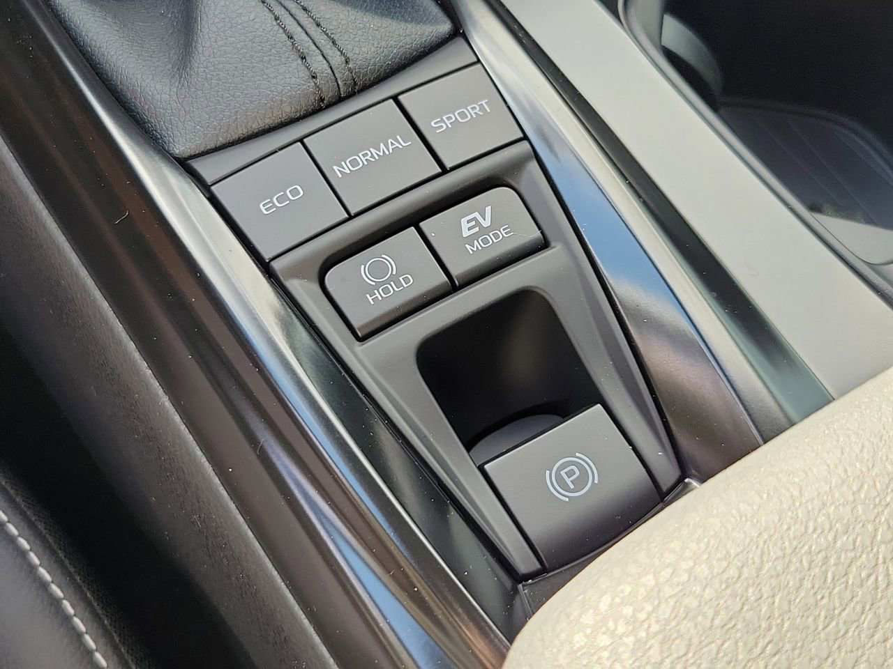 New 2026 Toyota Camry SE FWD image 28