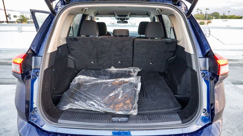 Used 2024 Nissan Rogue SV image 26