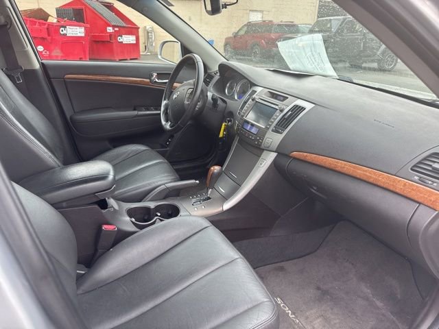 Used 2010 Hyundai Sonata Limited w/ Navigation Pkg 6 image 8