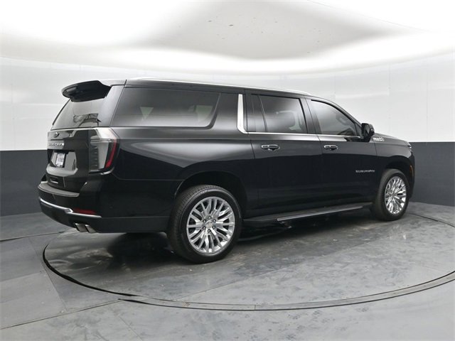 Used 2025 Chevrolet Suburban High Country w/ LPO, Illumination Package image 4
