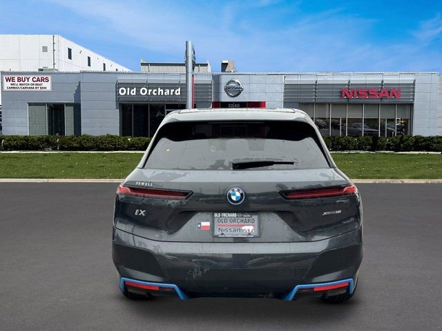 Used 2023 BMW iX xDrive50 w/ Ultimate Package 2 image 5