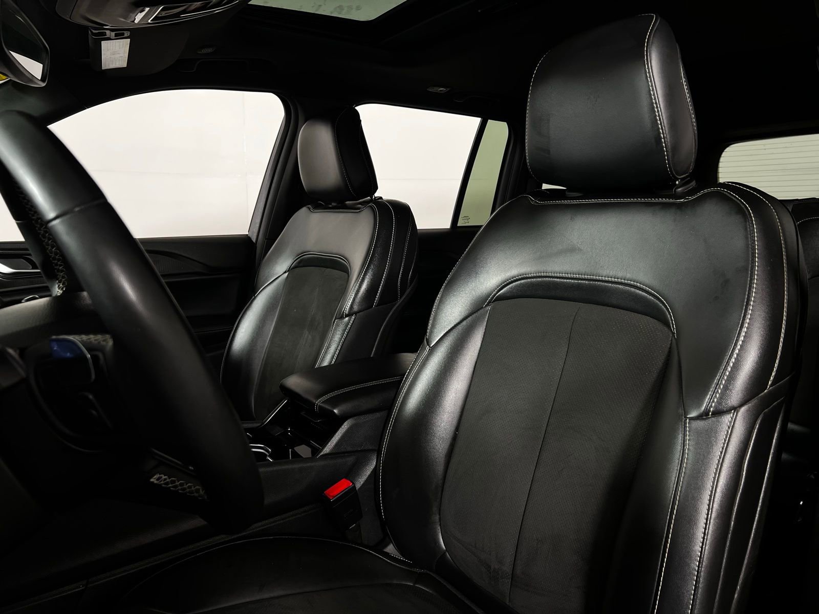 Used 2023 Jeep Grand Cherokee Altitude image 13