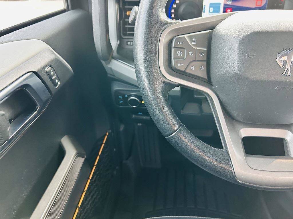 Used 2021 Ford Bronco Badlands image 17