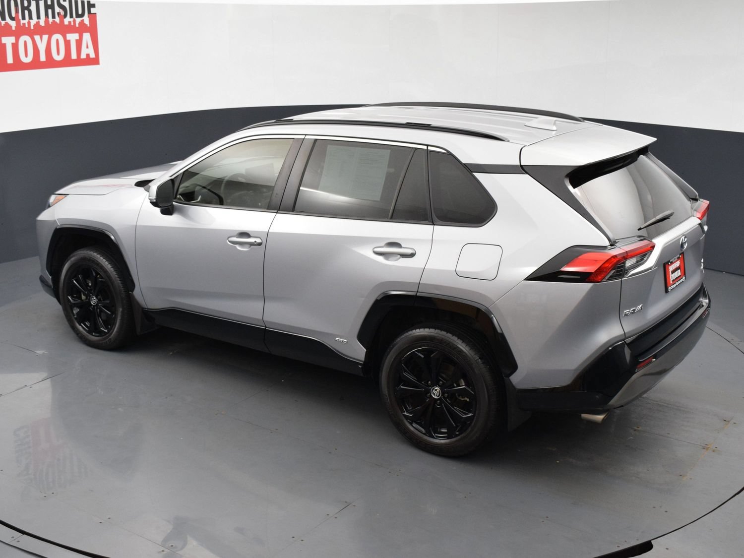 Used 2022 Toyota RAV4 SE AWD/4WD image 18