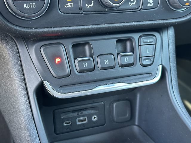 Used 2020 GMC Terrain SLT FWD image 32