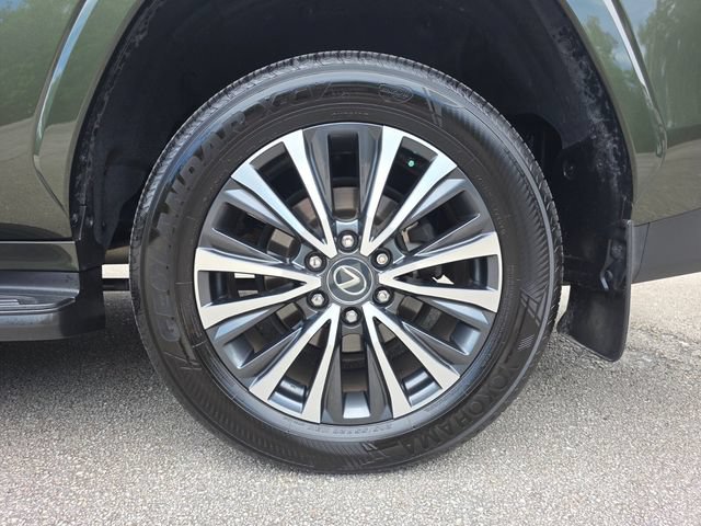 Used 2024 Lexus LX 600 4WD w/ Premium Package image 16