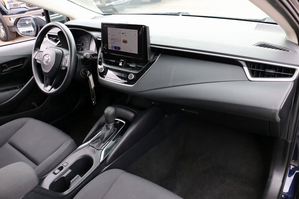 Used 2024 Toyota Corolla LE image 29