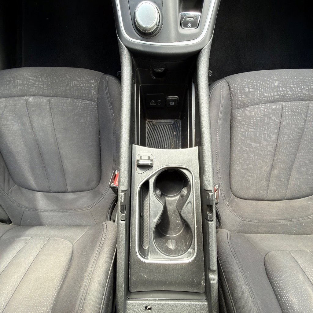 Used 2015 Chrysler 200 Limited image 28