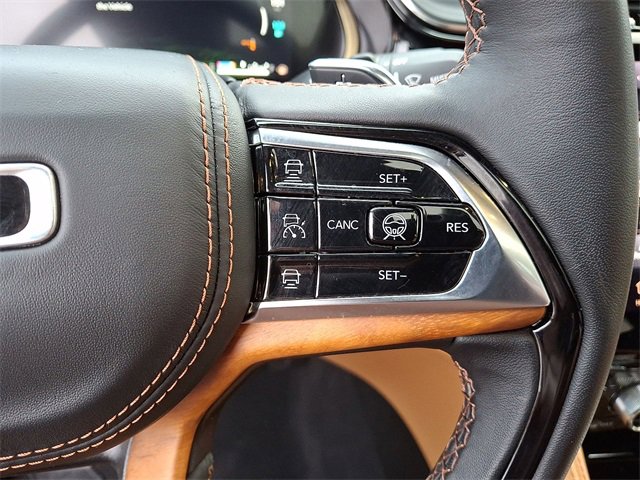 Used 2024 Jeep Grand Cherokee Summit image 18