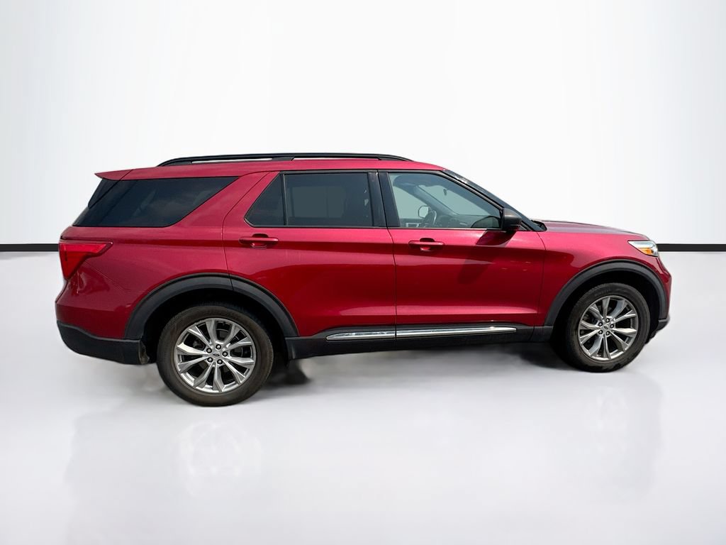 Used 2020 Ford Explorer XLT w/ Equipment Group 202A AWD/4WD image 4