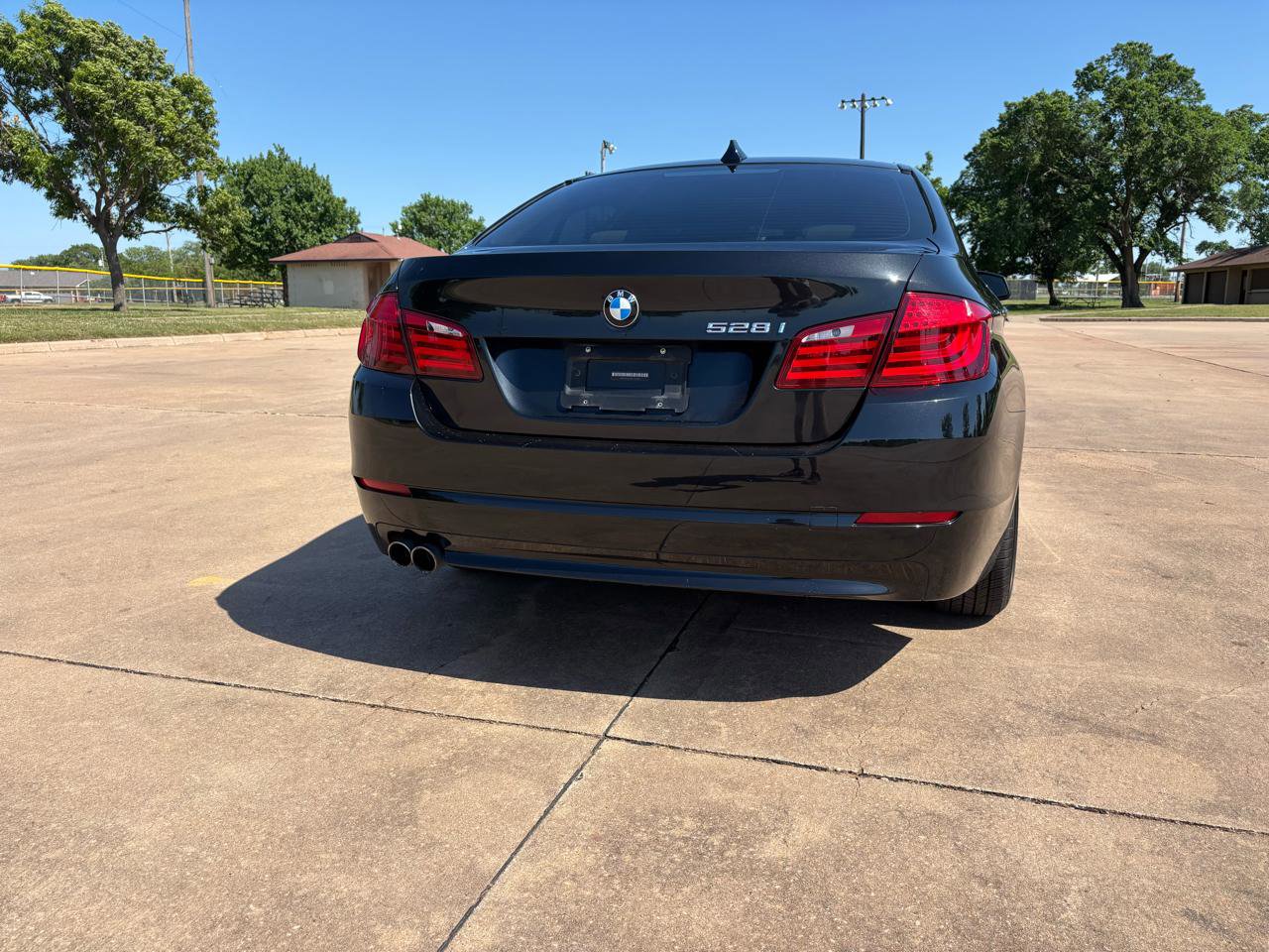 Used 2011 BMW 528i Sedan RWD image 25