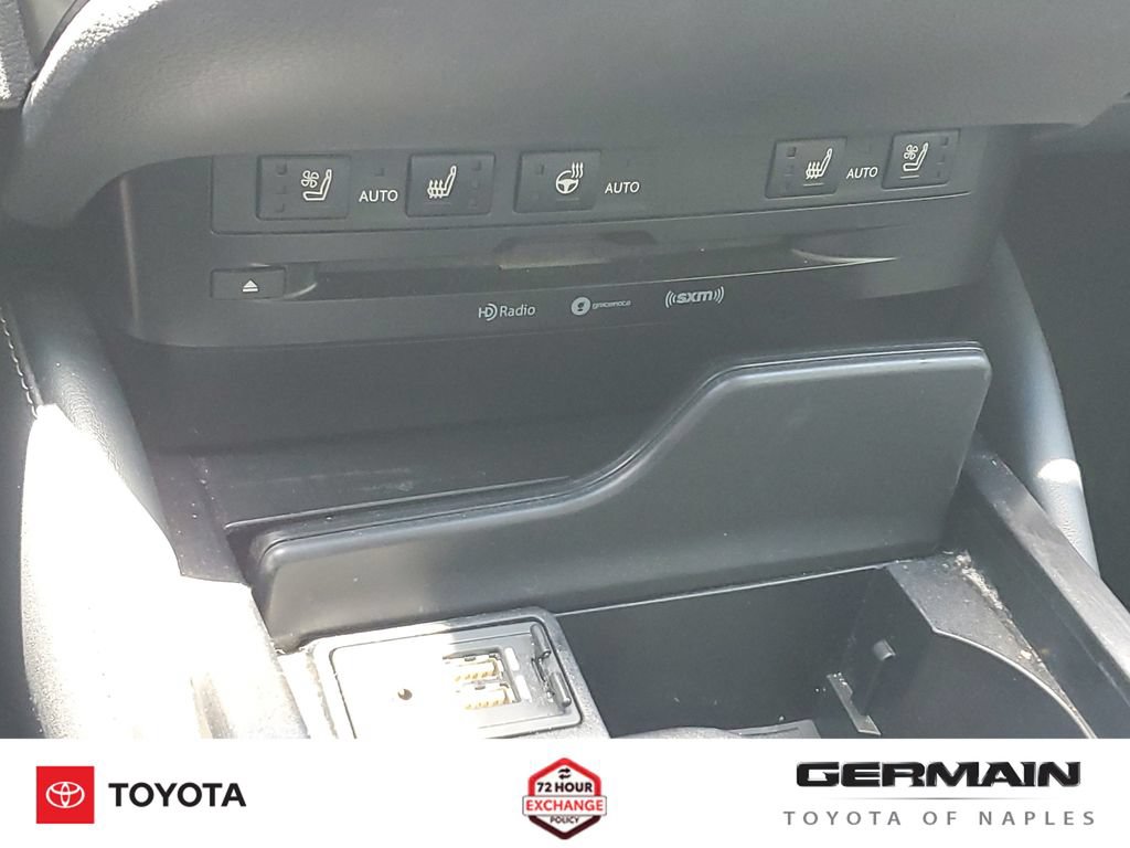 Used 2020 Lexus ES 300h w/ Premium Package FWD image 33