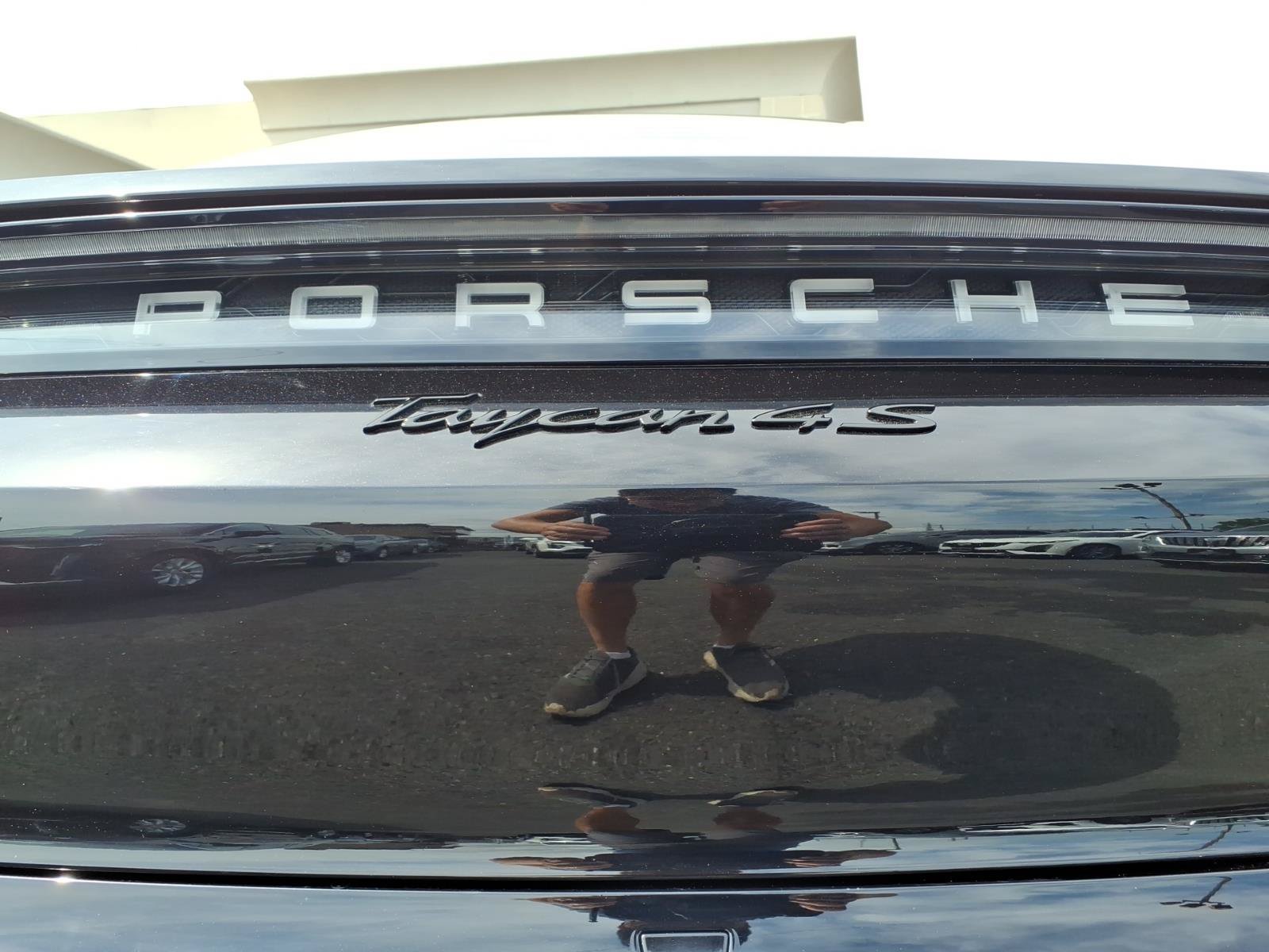 Used 2020 Porsche Taycan 4S AWD/4WD image 11