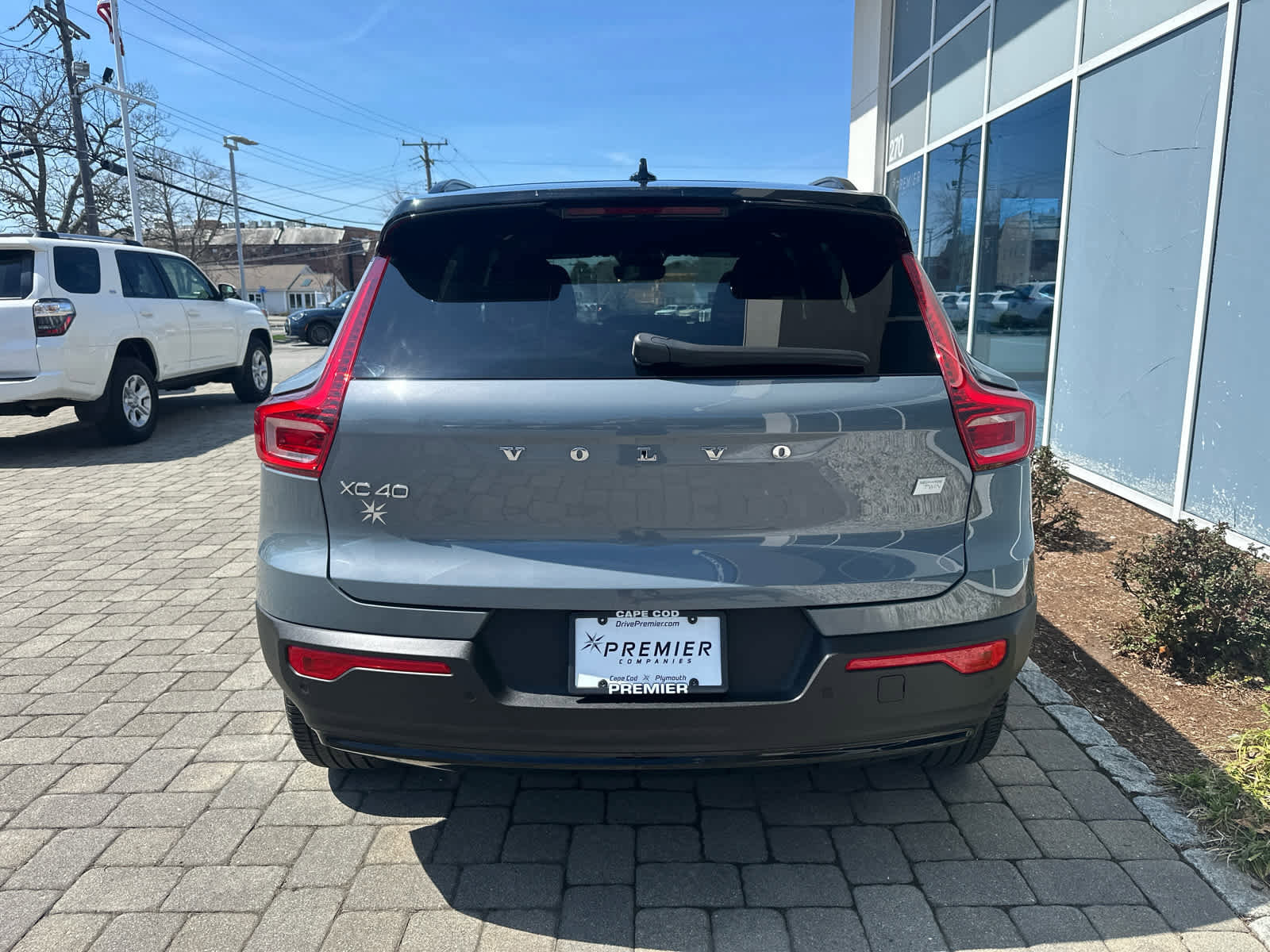 Used 2023 Volvo XC40 Recharge Ultimate w/ Protection Package Premier image 31