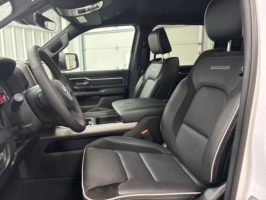 Used 2026 RAM 1500 Laramie AWD/4WD image 4