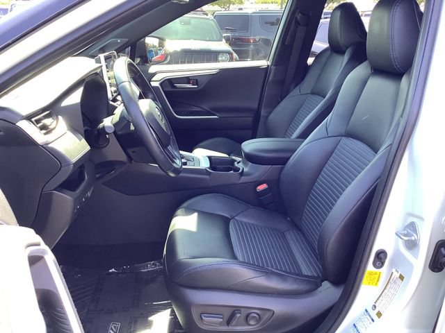 Used 2019 Toyota RAV4 XSE w/ XSE Weather Package AWD/4WD image 8