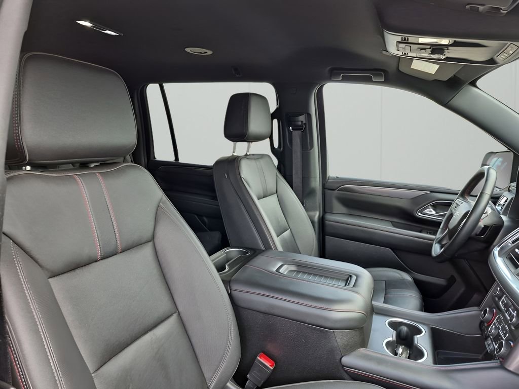 Used 2023 Chevrolet Suburban RST w/ Luxury Package AWD/4WD image 16
