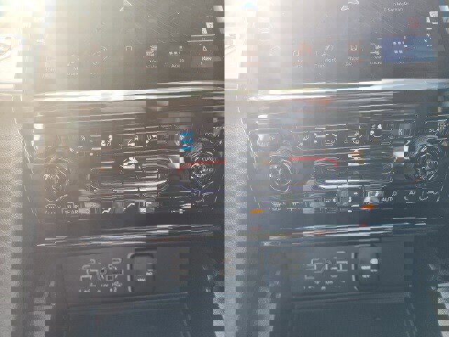 New 2025 Jeep Grand Cherokee L Overland w/ Luxury Tech Group IV image 9