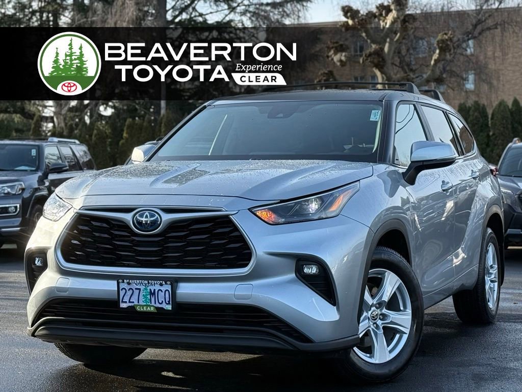Used 2023 Toyota Highlander LE