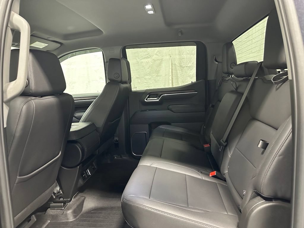 Used 2025 GMC Sierra 1500 SLT AWD/4WD image 45