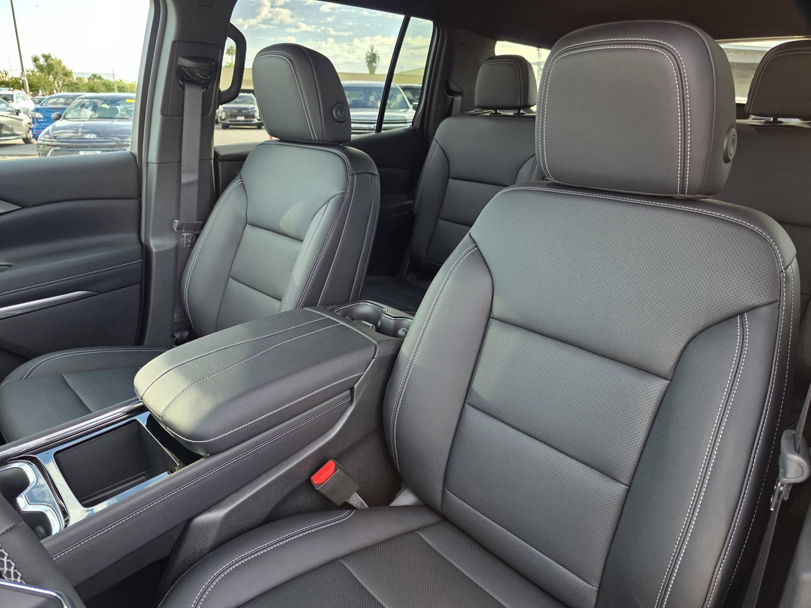 New 2025 Chevrolet Traverse LT w/ Enhanced Driving Package image 24