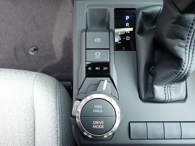 New 2026 Toyota 4Runner SR5 AWD/4WD image 18