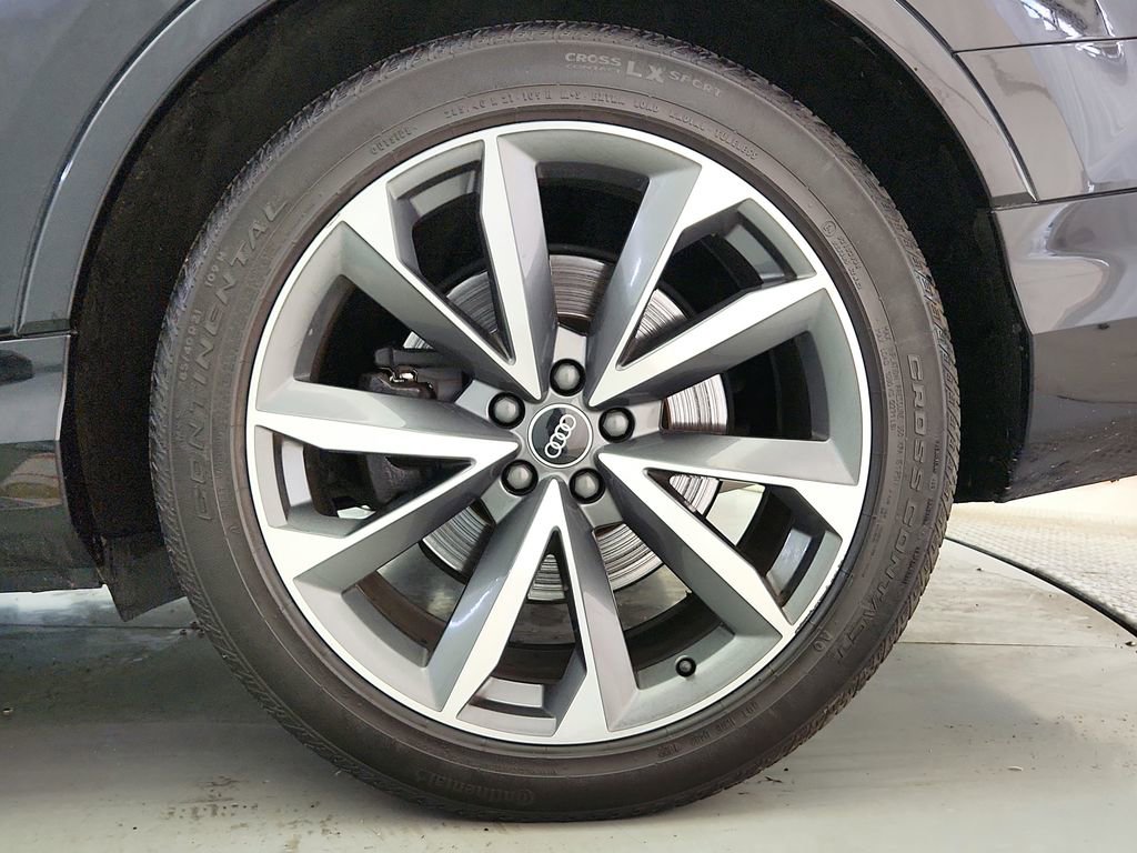 Used 2021 Audi SQ7 Premium Plus w/ Executive Package image 40