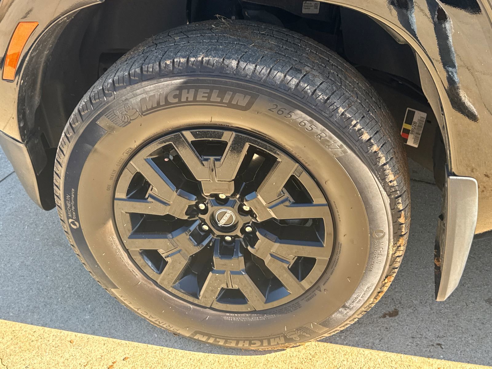 Used 2024 Nissan Frontier SV w/ SV Convenience Package image 11