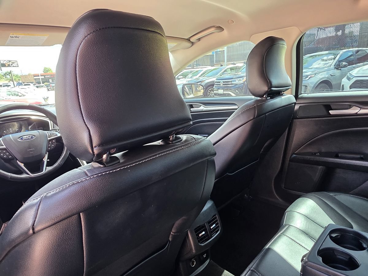 Used 2017 Ford Fusion Energi Titanium FWD image 24