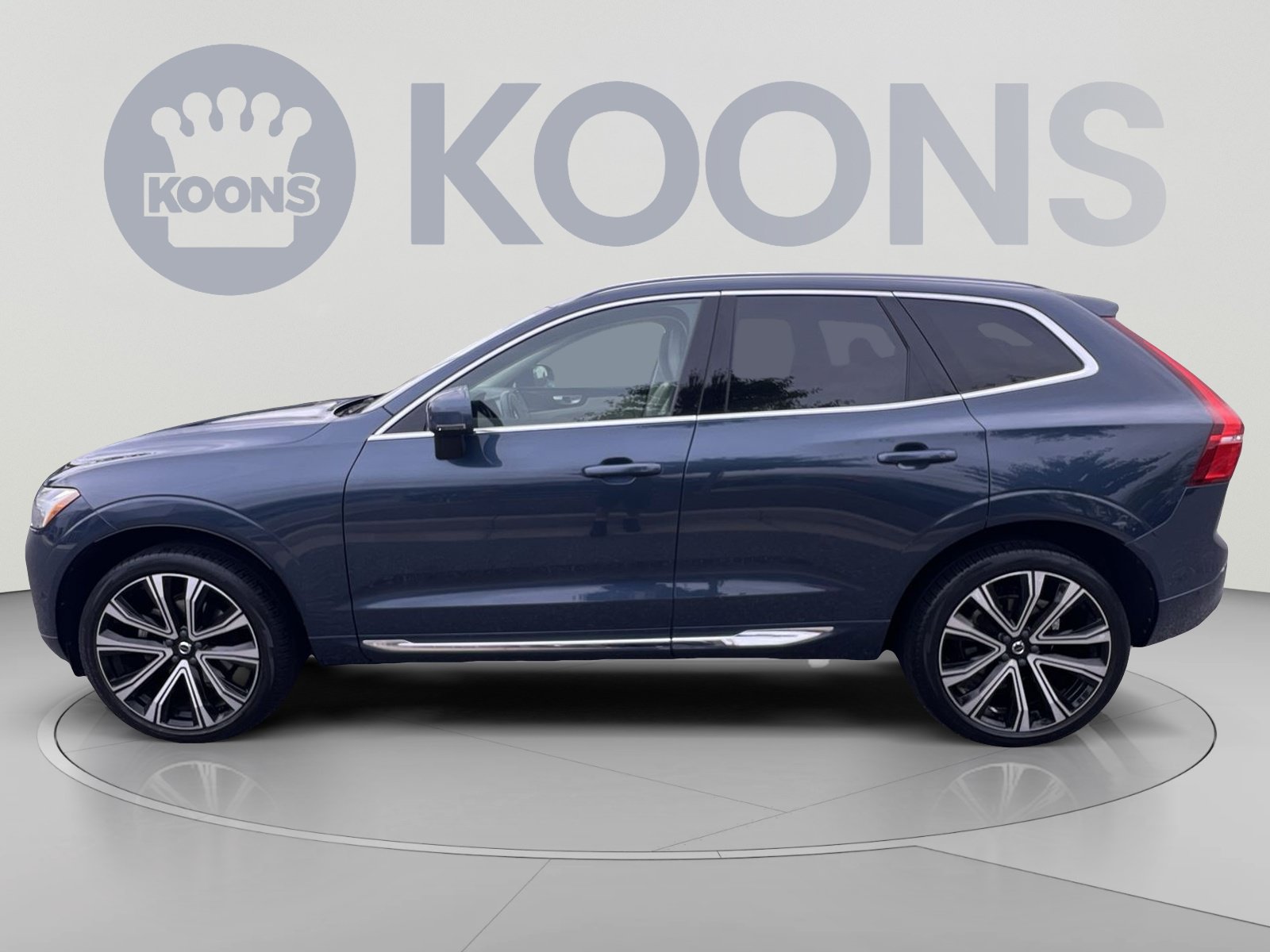 Used 2023 Volvo XC60 B5 Ultimate w/ Climate Package AWD/4WD image 2