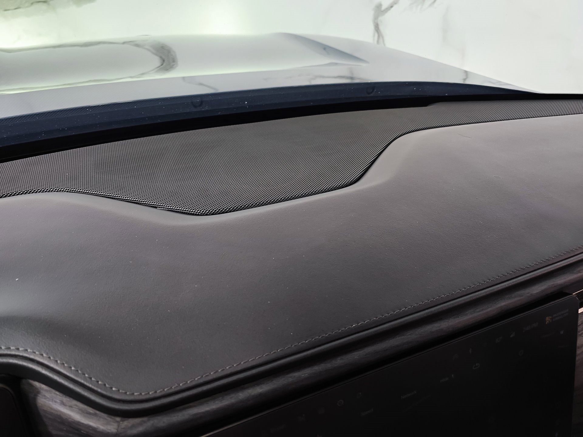 Used 2022 Rivian R1T Adventure image 40