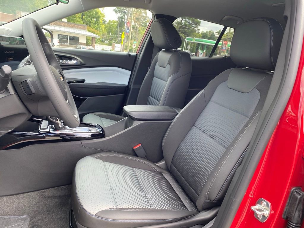 New 2026 Chevrolet Trax LT image 10