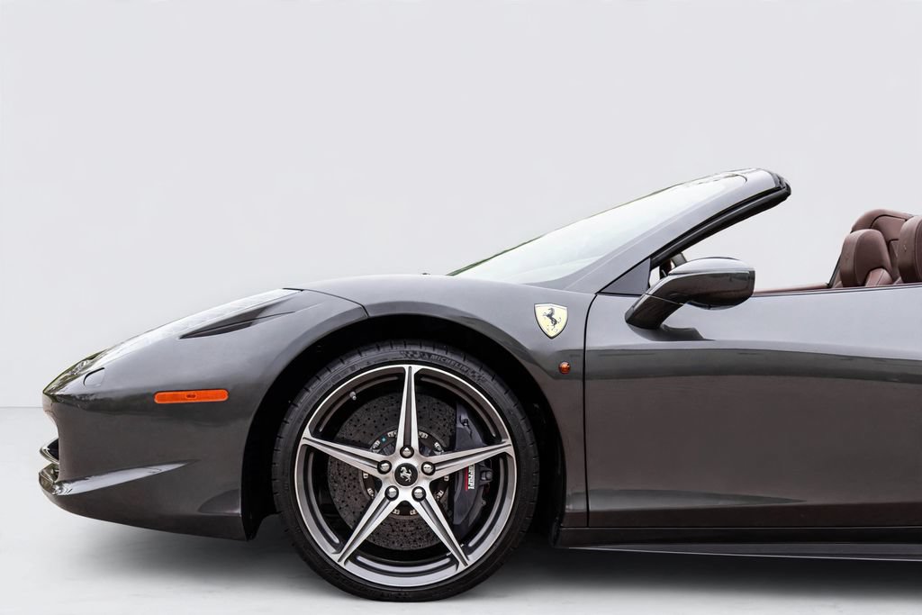 Used 2013 Ferrari 458 Spider RWD image 28