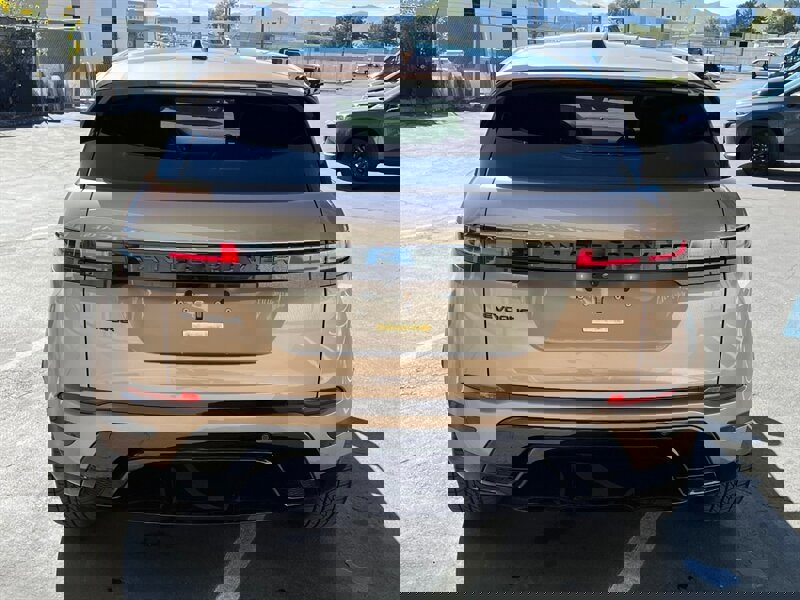 Used 2024 Land Rover Range Rover Evoque Dynamic SE image 6
