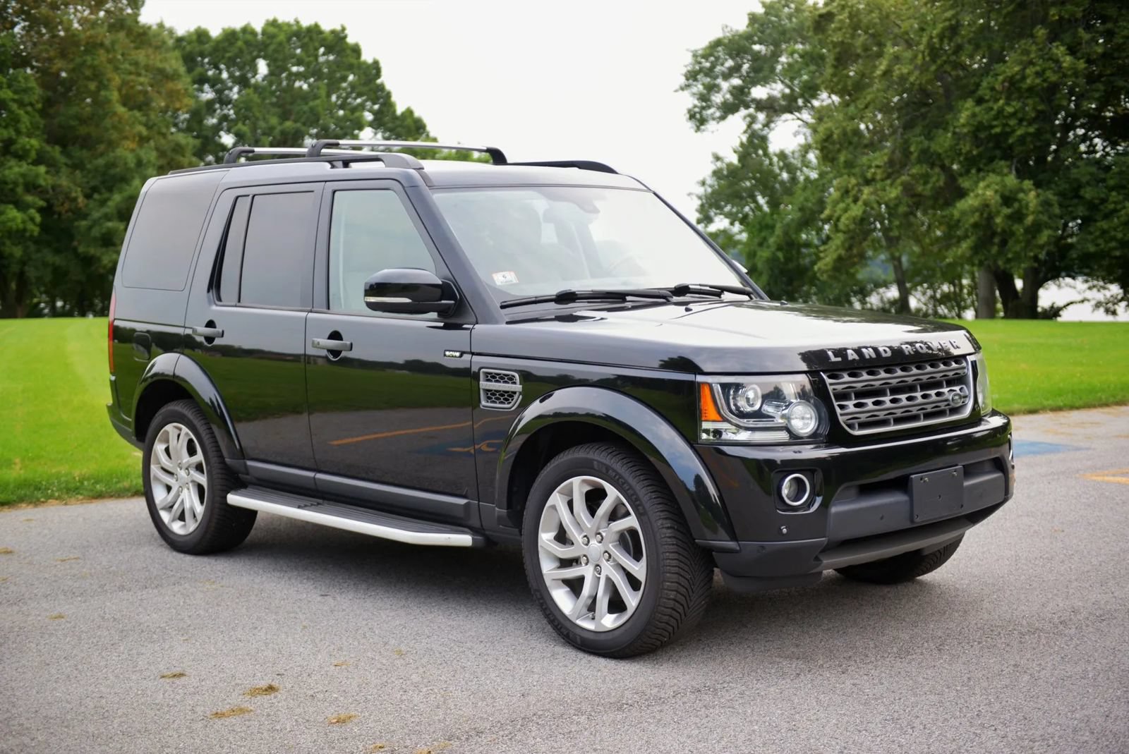 Used 2016 Land Rover LR4 HSE Silver Edition AWD/4WD image 6
