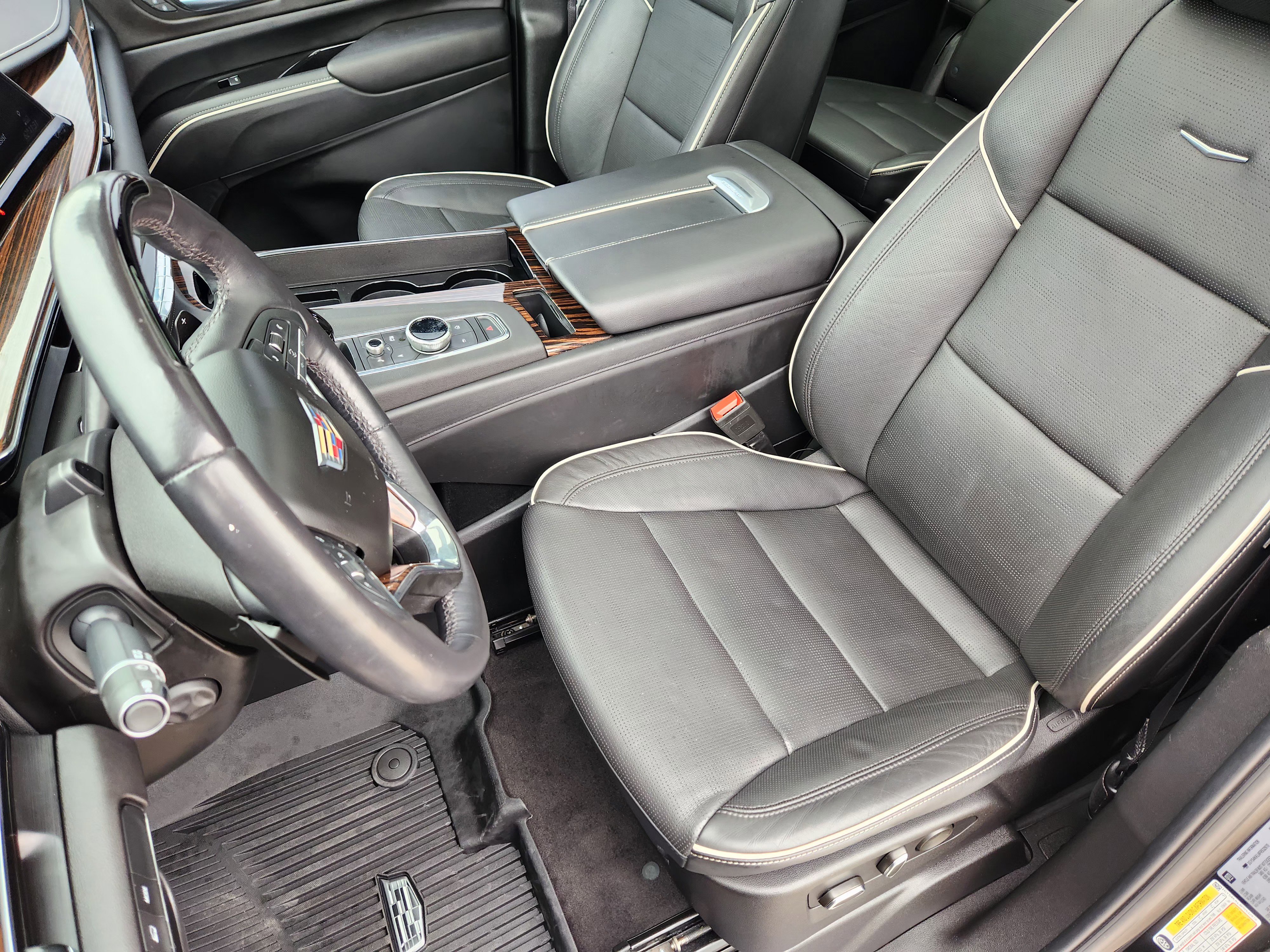 Used 2023 Cadillac Escalade ESV Premium Luxury AWD/4WD image 14