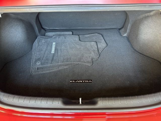 Certified 2025 Hyundai Elantra Sport image 26