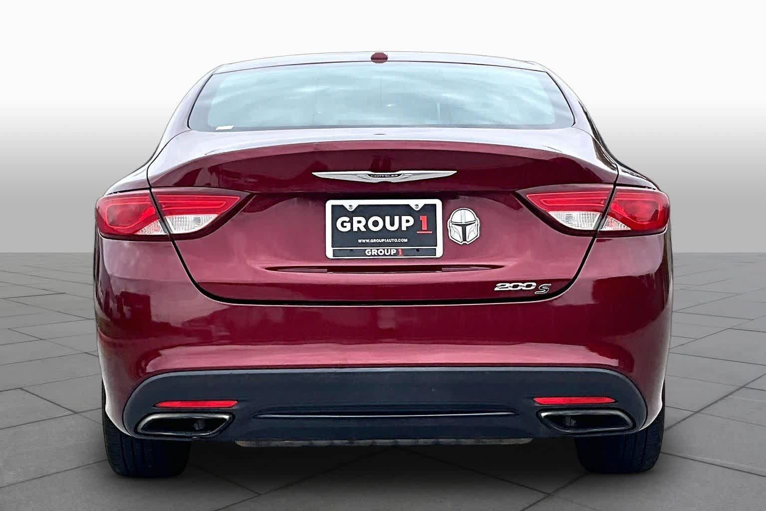 Used 2015 Chrysler 200 S FWD image 5