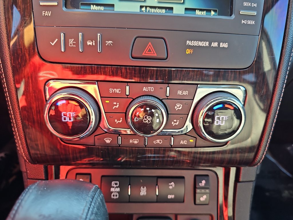 Used 2017 Chevrolet Traverse LT FWD image 24