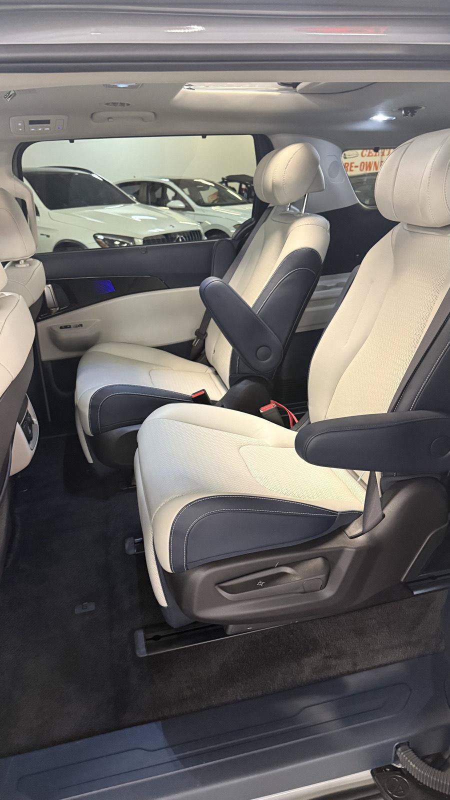 Used 2026 Kia Carnival SX Prestige FWD image 33
