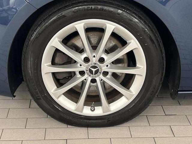 Used 2019 Mercedes-Benz A 220 4MATIC w/ Premium Package image 7