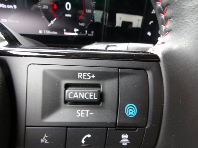 Certified 2025 Nissan Kicks SR image 34