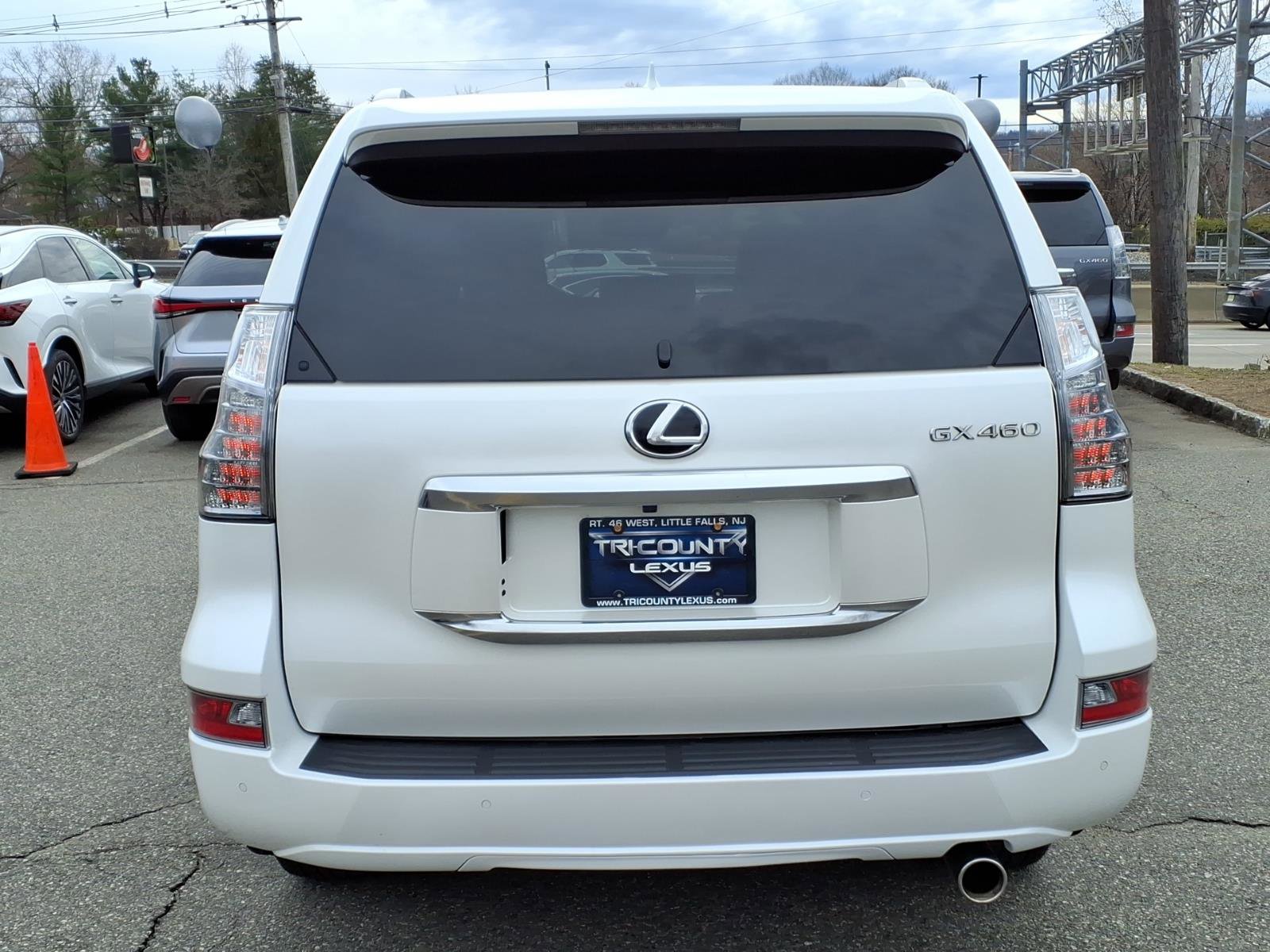 Certified 2023 Lexus GX 460 Premium w/ Premium Package image 5