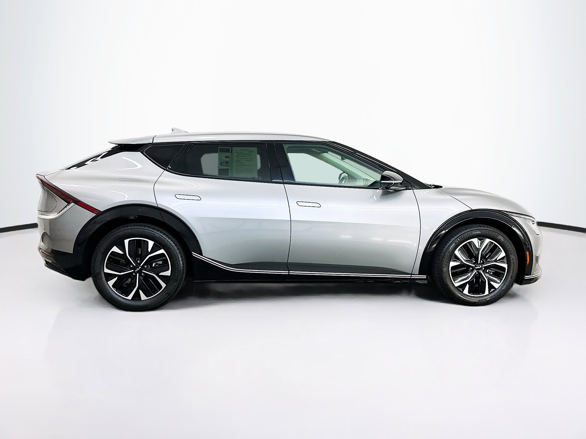 Used 2024 Kia EV6 Wind w/ Wind Technology Package AWD/4WD image 10