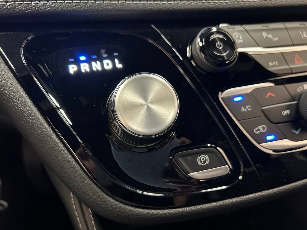 New 2027 Chrysler Pacifica Limited w/ S Appearance Package FWD image 23