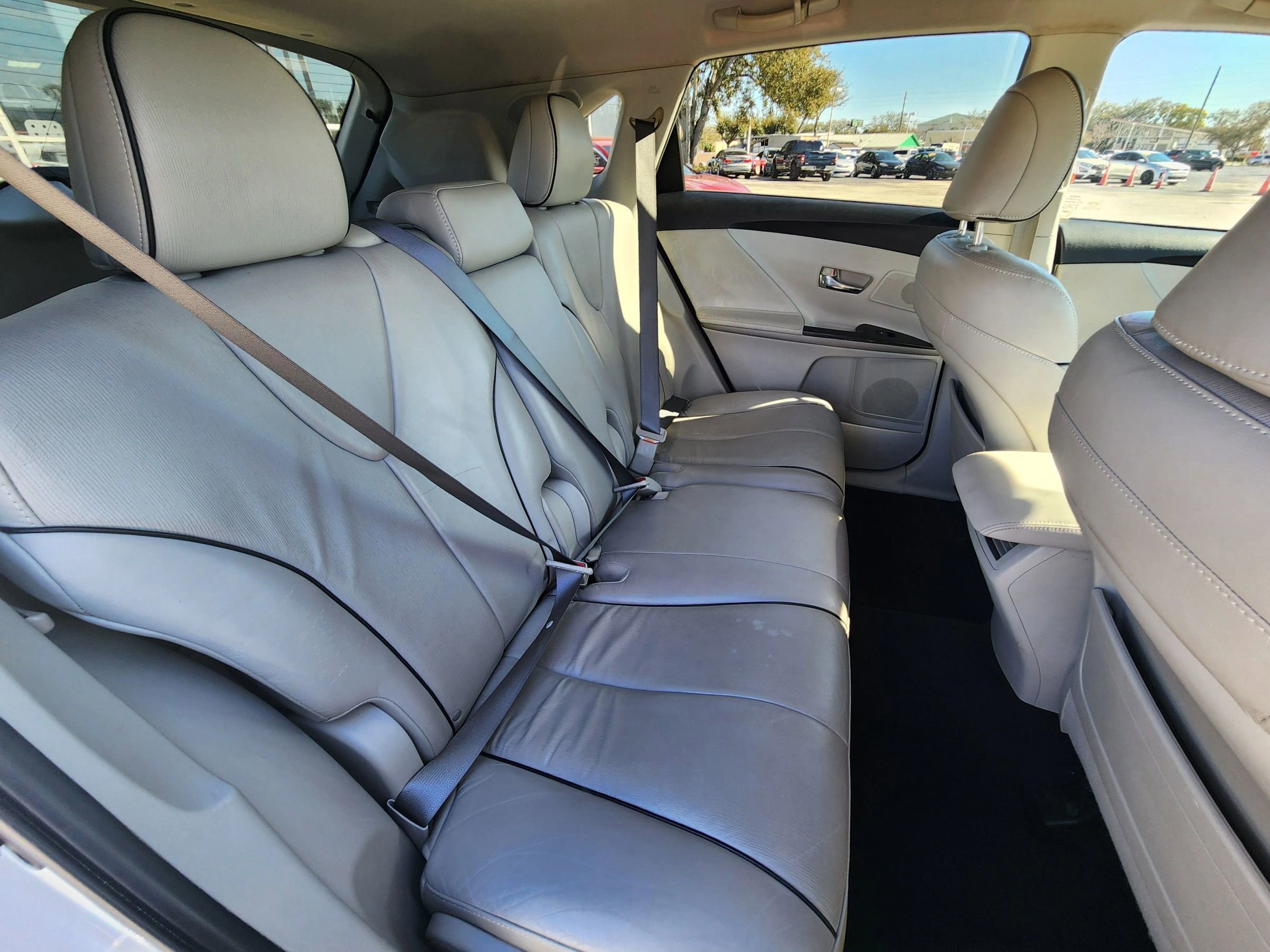 Used 2013 Toyota Venza Limited w/ Tow Prep Pkg image 11