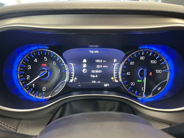 New 2026 Chrysler Pacifica Pinnacle w/ Trailer Tow Group AWD/4WD image 33