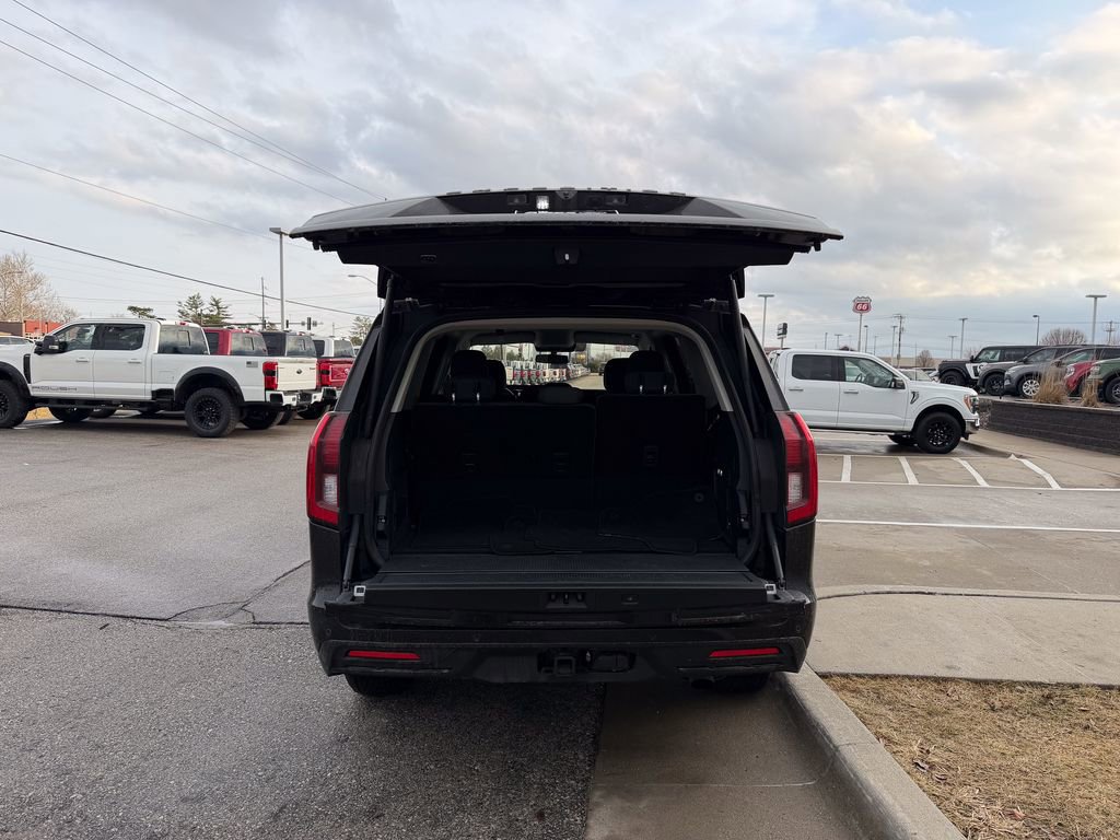 Used 2025 Ford Expedition Active image 17