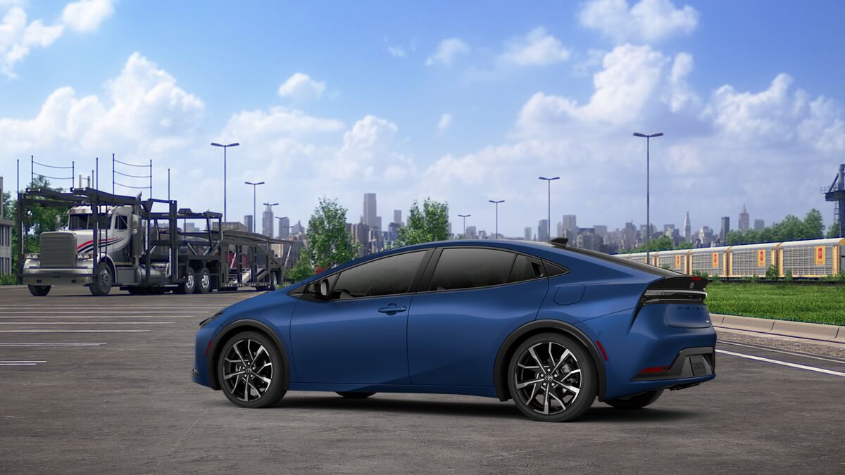 New 2026 Toyota Prius Plug-In Hybrid image 5