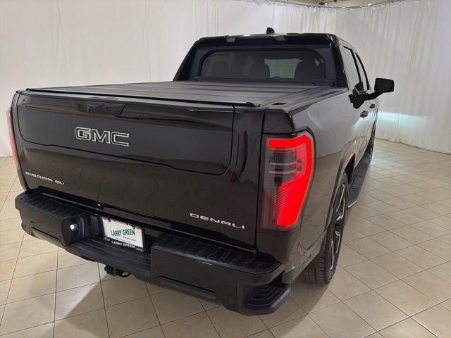 Used 2025 GMC Sierra EV Denali image 5
